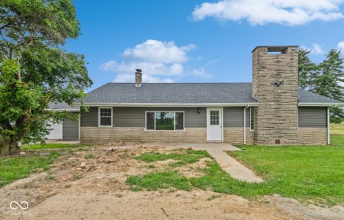 8266 N Meridian Rd, Uniondale, IN, 46791-9722 | Card Image
