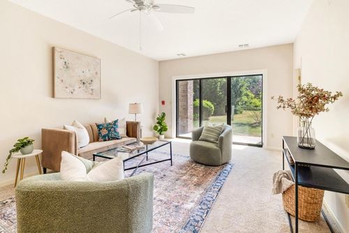 74-500 W Bender Road, GLENDALE, WI, 53217 | Card Image