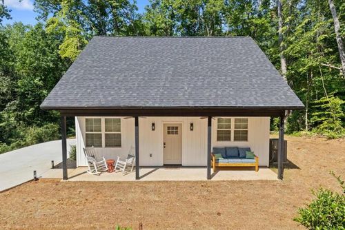 464 Hiawatha Trail, Westminster, MT, 29693 | Card Image