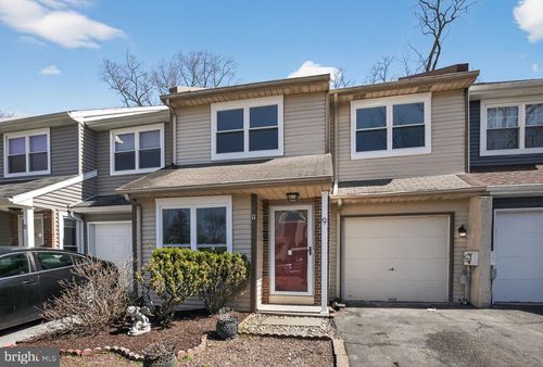 9 E Ridge Mews, NEWTOWN, PA, 18940-1549 | Card Image