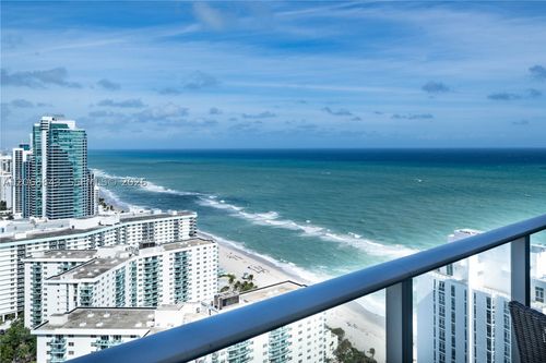 3112-4111 S Ocean Dr, Hollywood, FL, 33019-3058 | Card Image