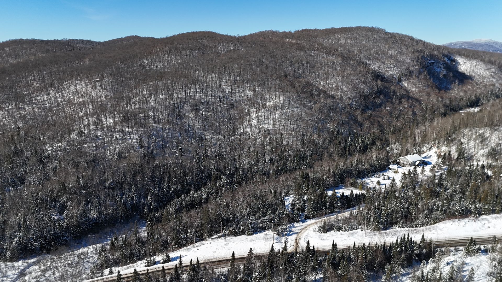 Land in Lac-Supérieur 3