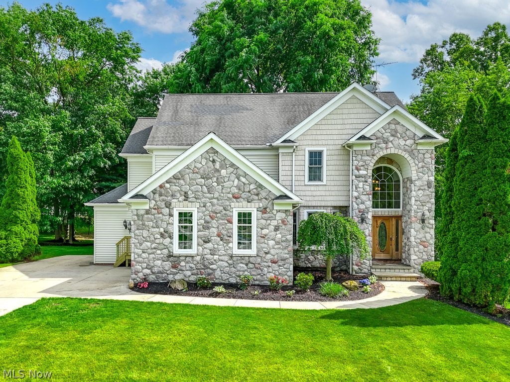 2132 White Marsh Drive, For Sale in Twinsburg Zoocasa