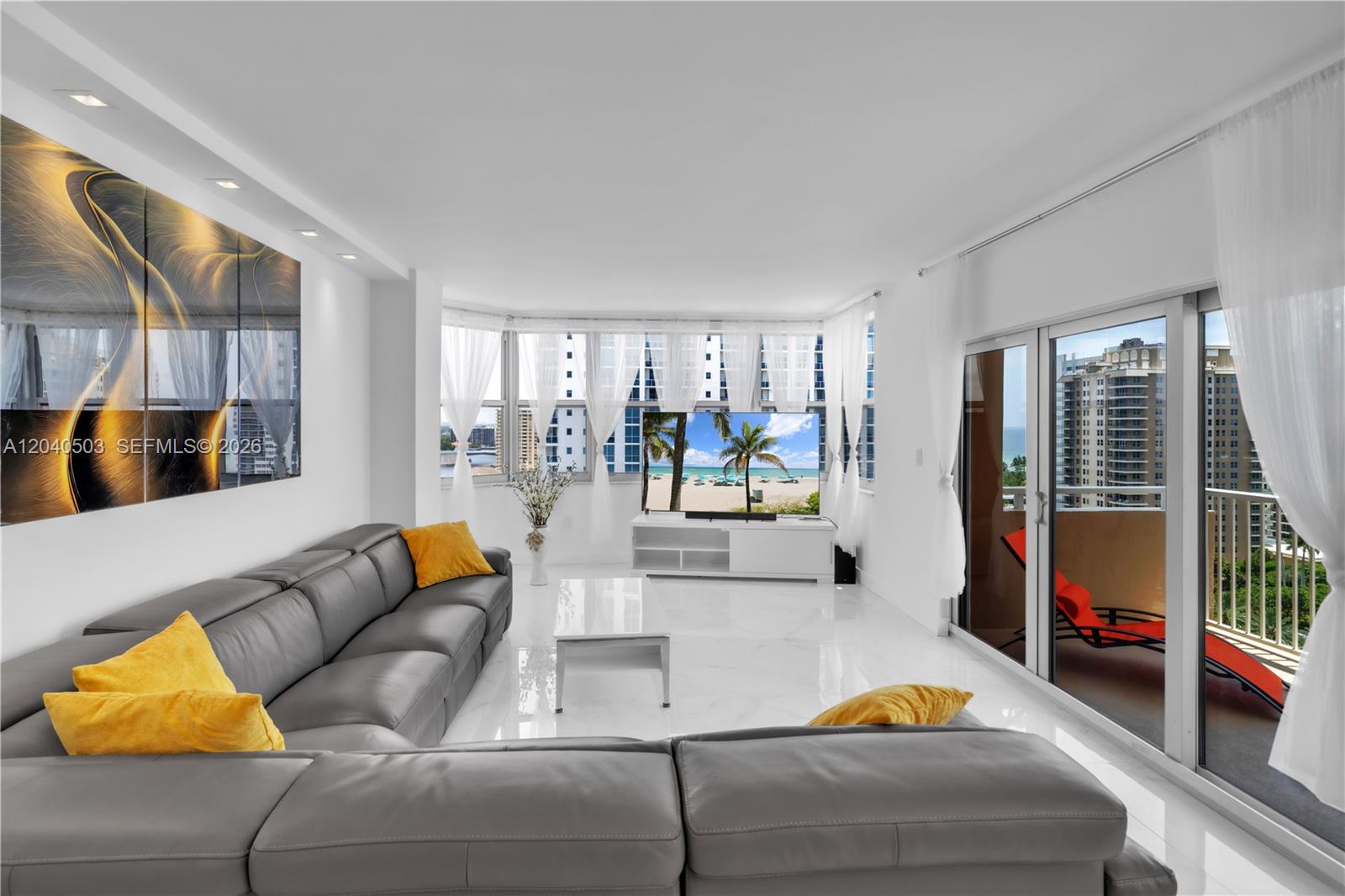 Residential Lease in Hallandale Beach 2