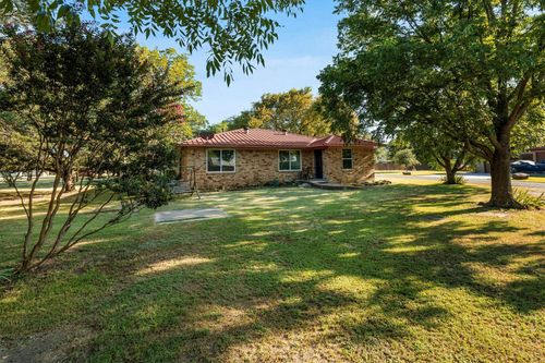 401 Cutler St, Tioga, TX, 76271-3644 | Card Image