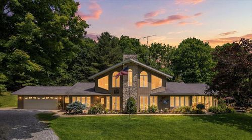 23479 Thompson Rd, Howard, OH, 43028-9642 | Card Image