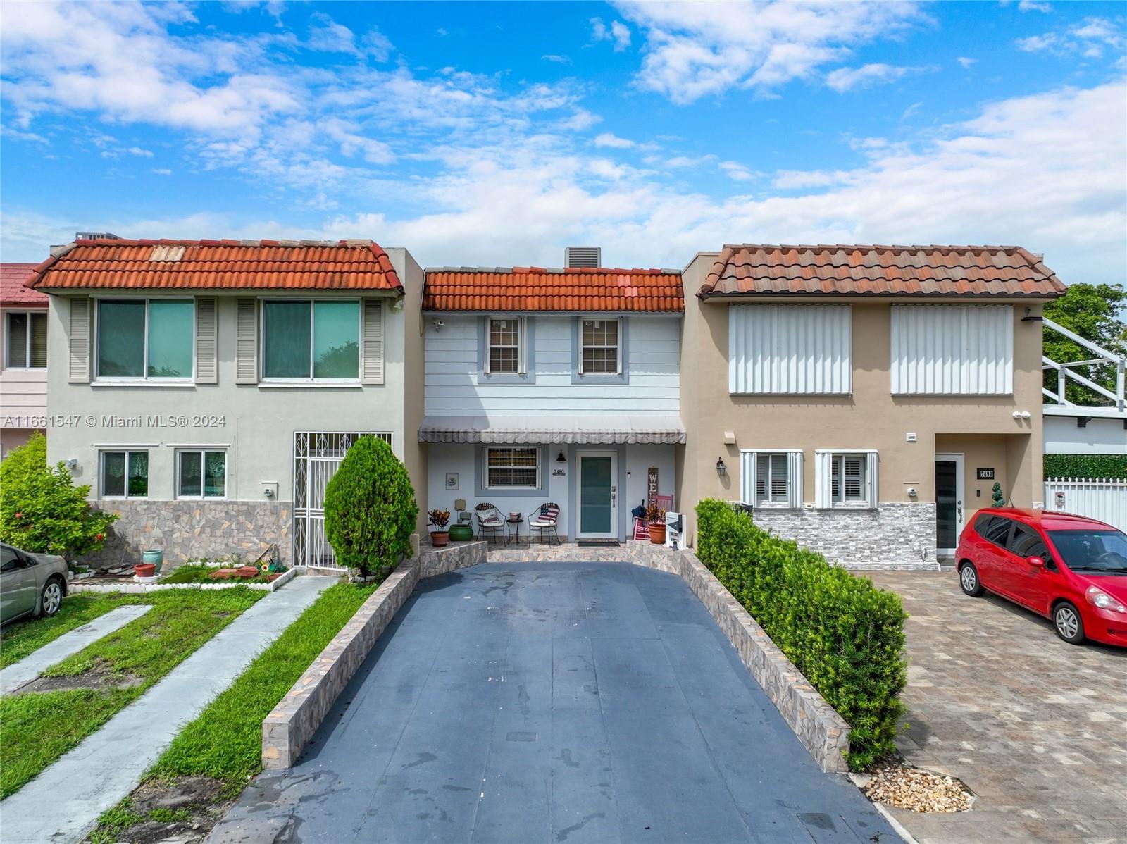 17th Ave, Hialeah, FL 33014