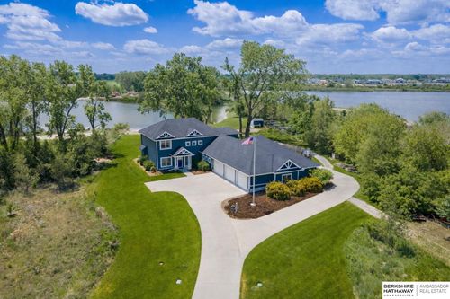 5512 N 284th Cir, Valley, NE, 68064-4442 | Card Image