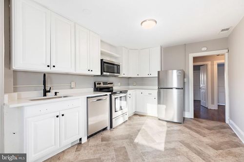 3-1614 N Broom St, WILMINGTON, DE, 19806-3010 | Card Image