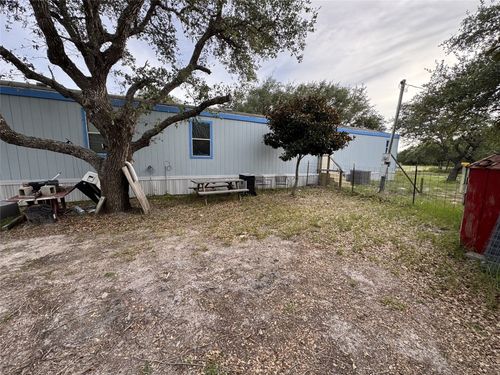 1001 Merinel Ln, Rockport, TX, 78382-7370 | Card Image
