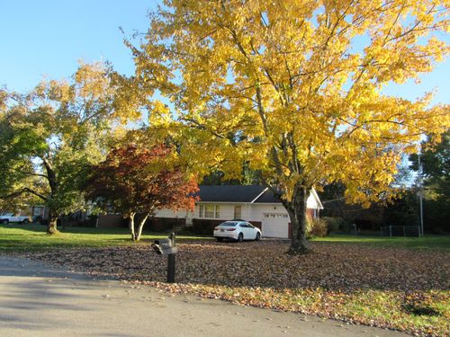 820 Keylon St, Manchester, TN, 37355-2414 | Card Image