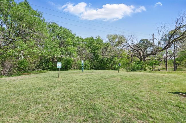 Nearby Parks & Walking Trails | Image 18