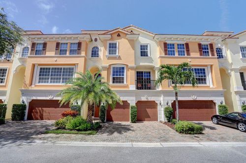 5645 Ne Trieste Way, Boca Raton, FL, 33487-5207 | Card Image