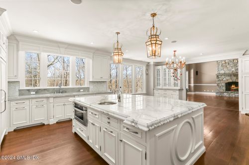 386 Westover Rd, Stamford, CT, 06902-1929 | Card Image