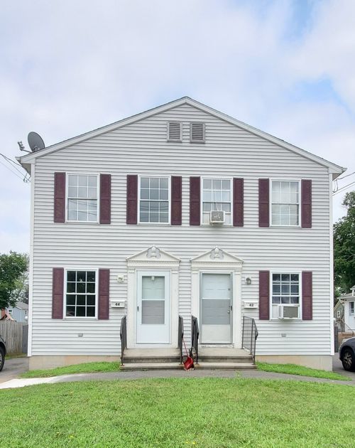 44 Keeney St, Manchester, CT, 06040-6426 | Card Image