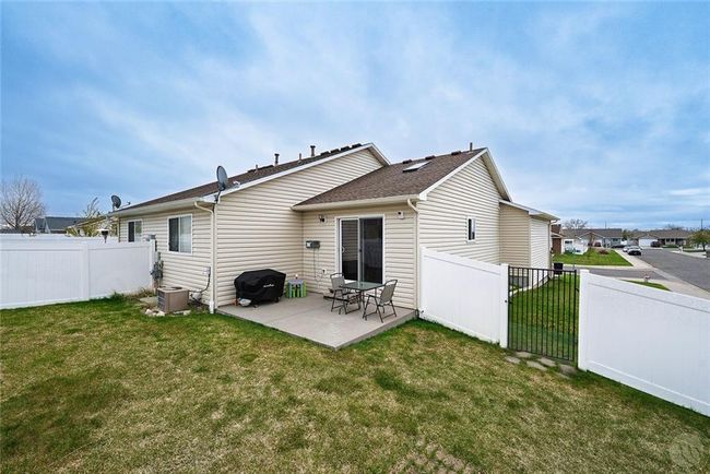 3863 Avenue D, Townhouse with 3 bedrooms, 3 bathrooms and null parking in Billings MT | Image 4