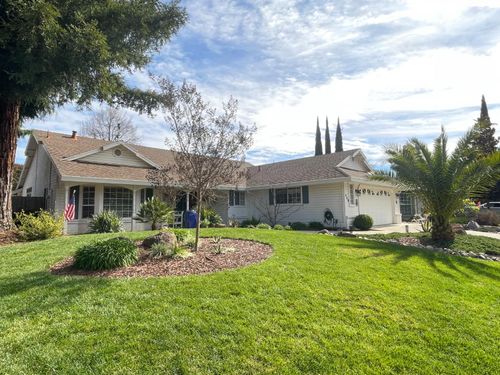 1689 Greenwood Way, Yuba City, CA, 95993-1714 | Card Image