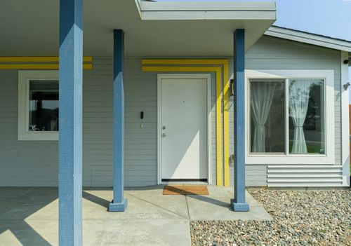 525 S Cedar Ave, Pasco, WA, 99301-4493 | Card Image