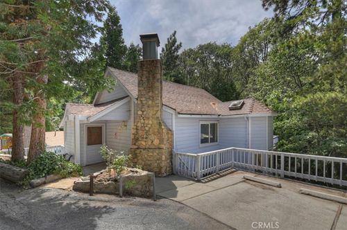 932 Cedar Dr, Crestline, CA, 92325 | Card Image