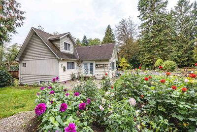 18860 86 Ave, House other with 5 bedrooms, 1 bathrooms and 2 parking in Surrey BC | Image 3