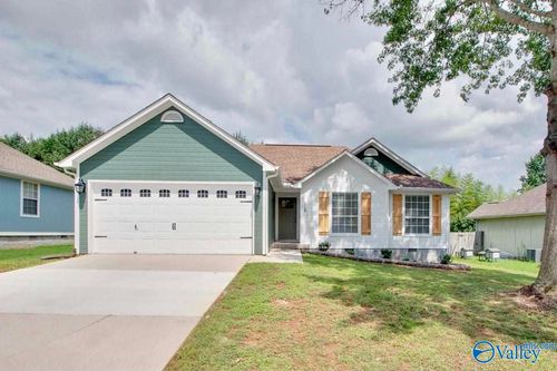 118 River Oaks Dr, Madison, AL, 35758-8292 | Card Image