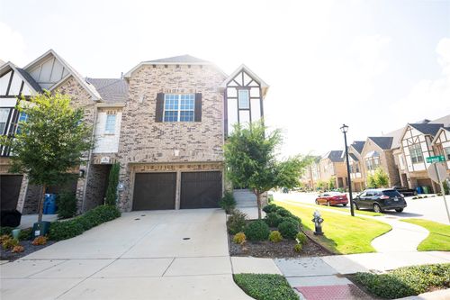 2317 Southwick Dr, Lewisville, TX, 75067-4917 | Card Image