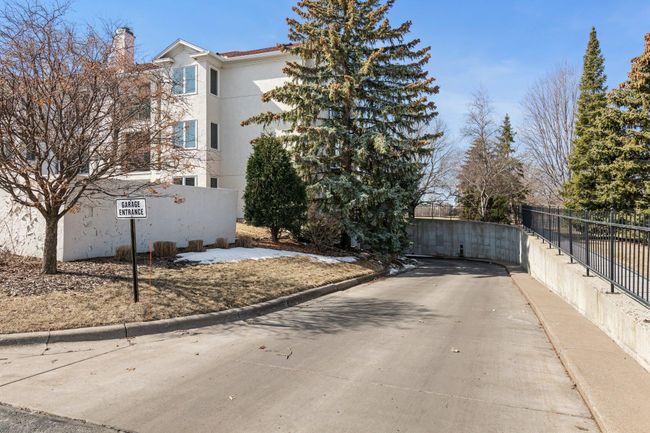 Garage driveway | Image 44