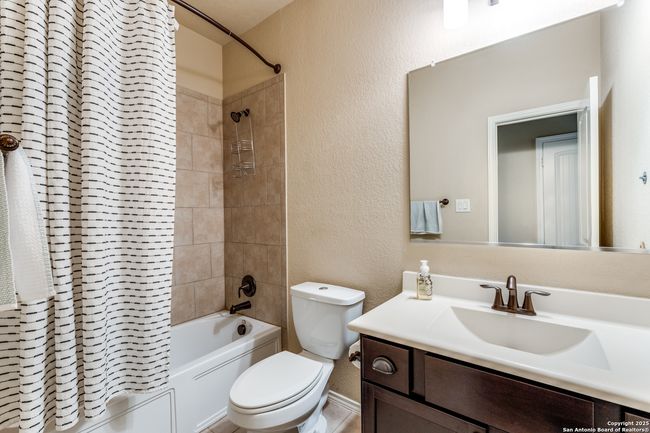129 Buckskin Way, House other with 3 bedrooms, 5 bathrooms and null parking in Cibolo TX | Image 18