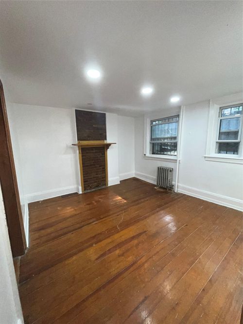garden-138 Adelphi Street, New York, NY, 11205 | Card Image