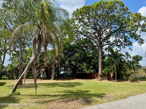 1815 Orris Ave, MERRITT ISLAND, FL, 32952-2874 | Card Image