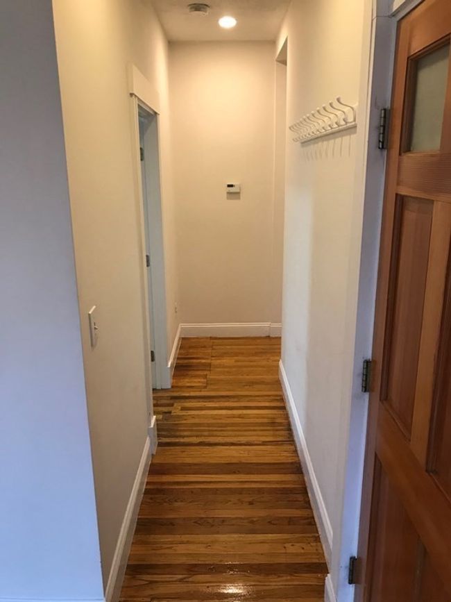 201 - 276 Cypress St, Condo with 2 bedrooms, 1 bathrooms and 1 parking in Brookline MA | Image 6