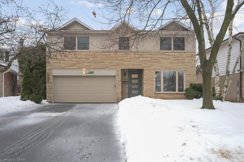 2387 Rushbury Crt, Burlington, ON, L7P3V8 | Card Image