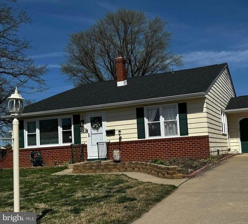 522 E Roosevelt Ave, NEW CASTLE, DE, 19720-3226 | Card Image