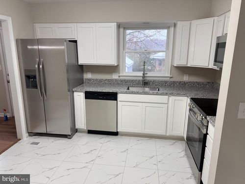 537 Butternut Dr, FREDERICKSBURG, VA, 22408-1516 | Card Image