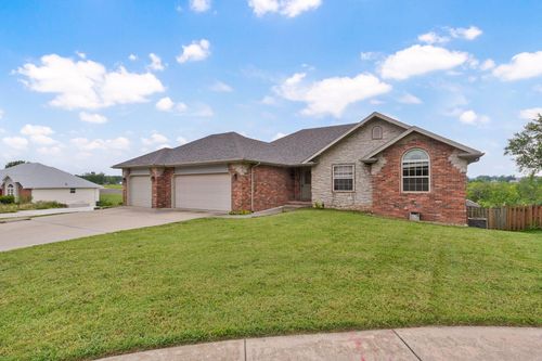 3582 N Thistlewood Ct, Springfield, MO, 65803-6400 | Card Image