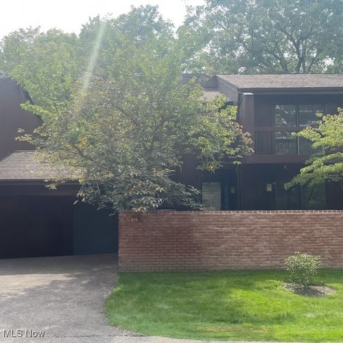 938 Trimble Pl, Sagamore Hills, OH, 44067-2270 | Card Image
