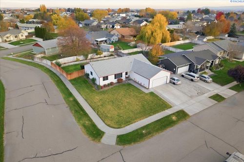 4519 Yuma Dr, Pasco, WA, 99301-8123 | Card Image
