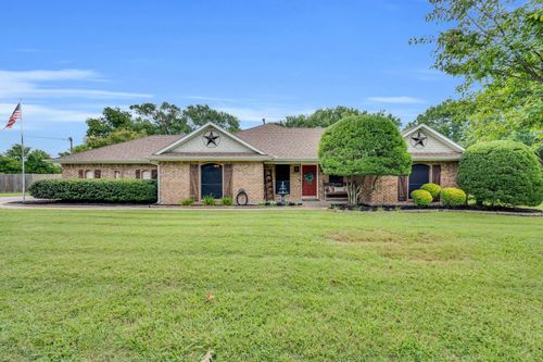 206 Josey Ln, Red Oak, TX, 75154-7618 | Card Image