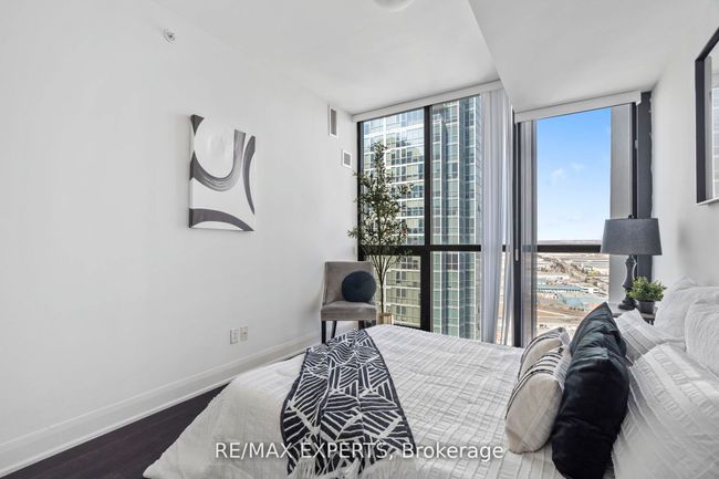 2406 - 2900 Highway 7 Road, Condo with 2 bedrooms, 2 bathrooms and null parking in Vaughan ON | Image 11