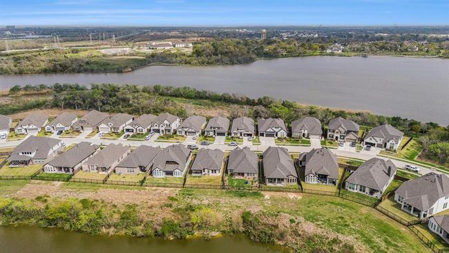 Views of Edgewater with its creeks | Image 25