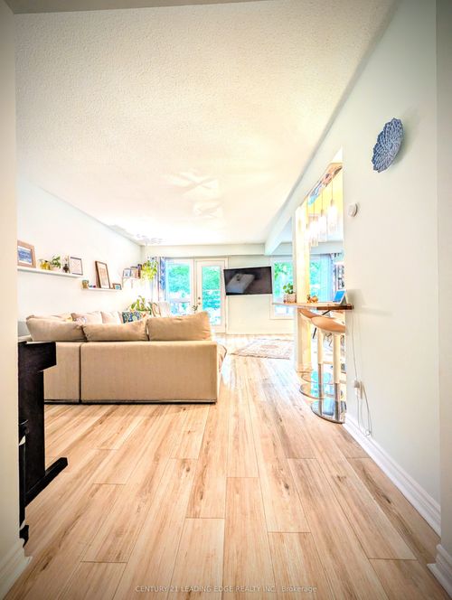 6-40 Castle Rock Dr, Richmond Hill, ON, L4C5H5 | Card Image
