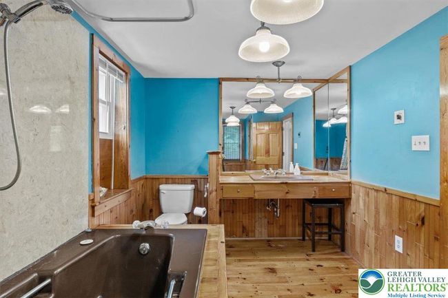 1553 Middle Rd, House other with 4 bedrooms, 5 bathrooms and null parking in Stroudsburg PA | Image 43