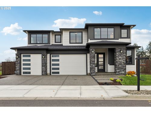 8303 Ne 174th Ave, Vancouver, WA, 98682-5659 | Card Image