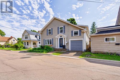 222 Church Street, House with 3 bedrooms, 1 bathrooms and null parking in Summerside PE | Card Image