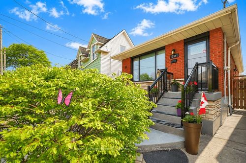 334 Tragina Ave N, Hamilton, ON, L8H5E3 | Card Image