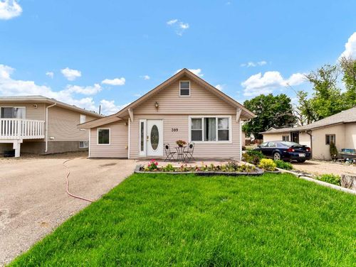 309 1 St Nw, Redcliff, AB, T0J2P0 | Card Image