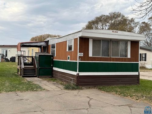 lot-40-911 E Duke St, Vermillion, SD, 57069-1639 | Card Image