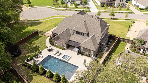 10115 Long Landing Cv, Lakeland, TN, 38002-2518 | Card Image