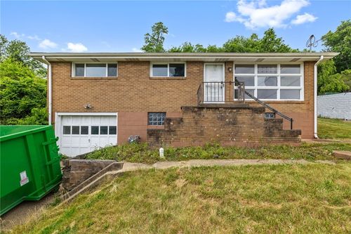112 Chestnut Pl, Manor, PA, 15665-9729 | Card Image