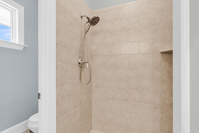 guest seperate tiled shower | Image 39